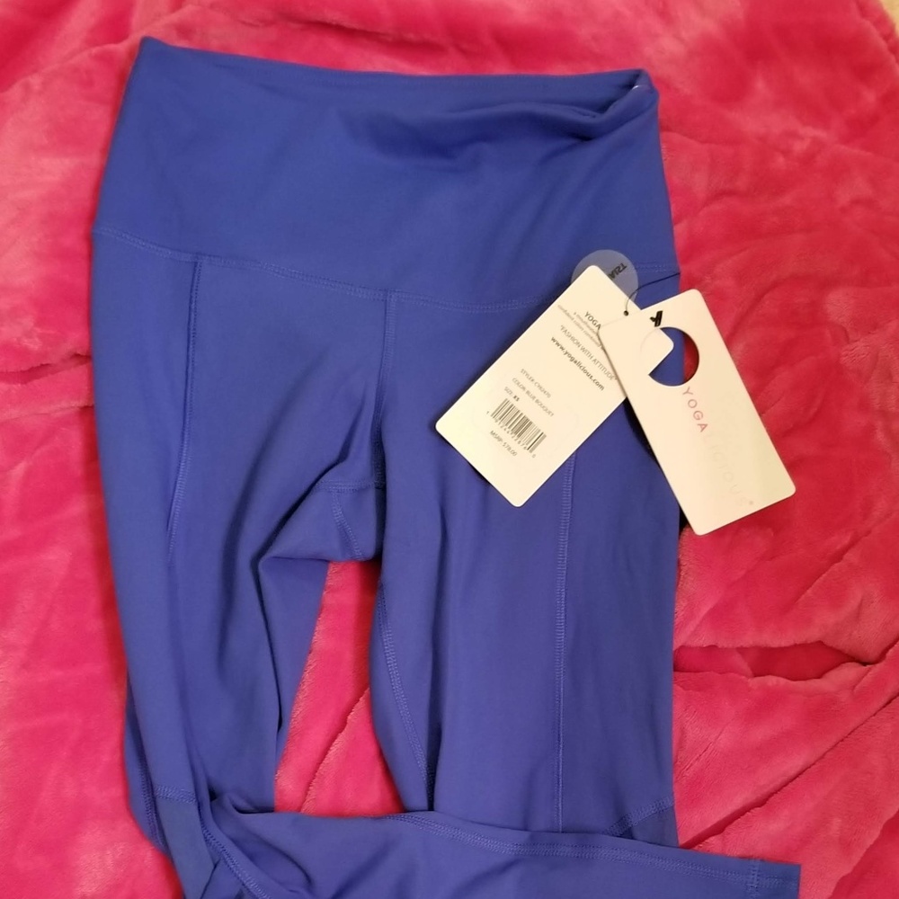 Yogalicious NWT criss cross crop yoga capris XS